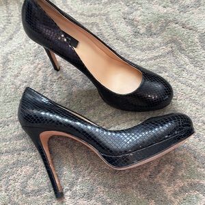 Ann Taylor Black Leather Platform Pumps sz 8